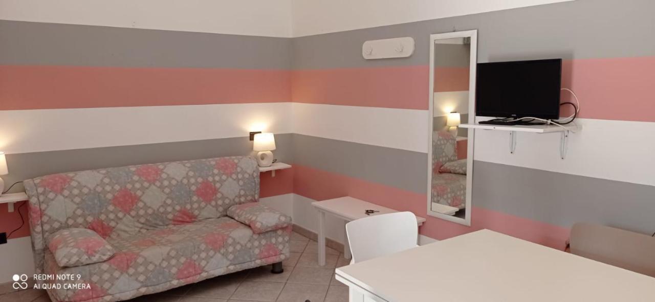 Corte Nel Borgo Apartment Minervino di Lecce Exterior foto