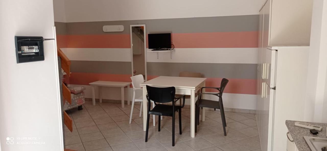 Corte Nel Borgo Apartment Minervino di Lecce Exterior foto